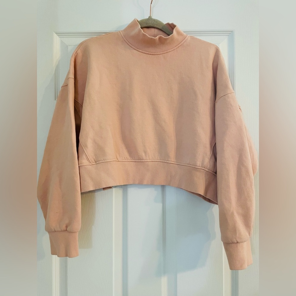 Forever 21 cropped mock turtleneck sweatshirt size large pink